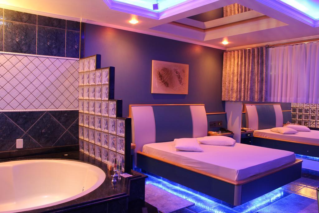 Xenon Motel (Adults Only) كريسيوما المظهر الخارجي الصورة